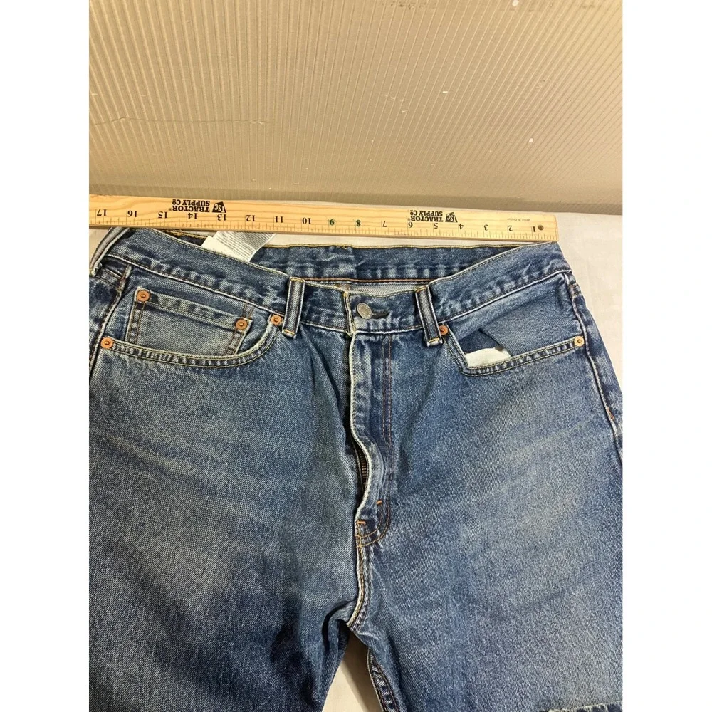 Levis 505 Regular Fit Straight Leg‎ Jeans Mens 36x32 Medium Wash Blue 00505-4886